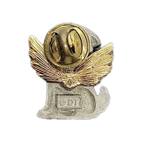Christian World Pewter Protect My Pet Two-Tone Dog w/ Wings Lapel Pin, 1 Inch - Picture 2 of 3